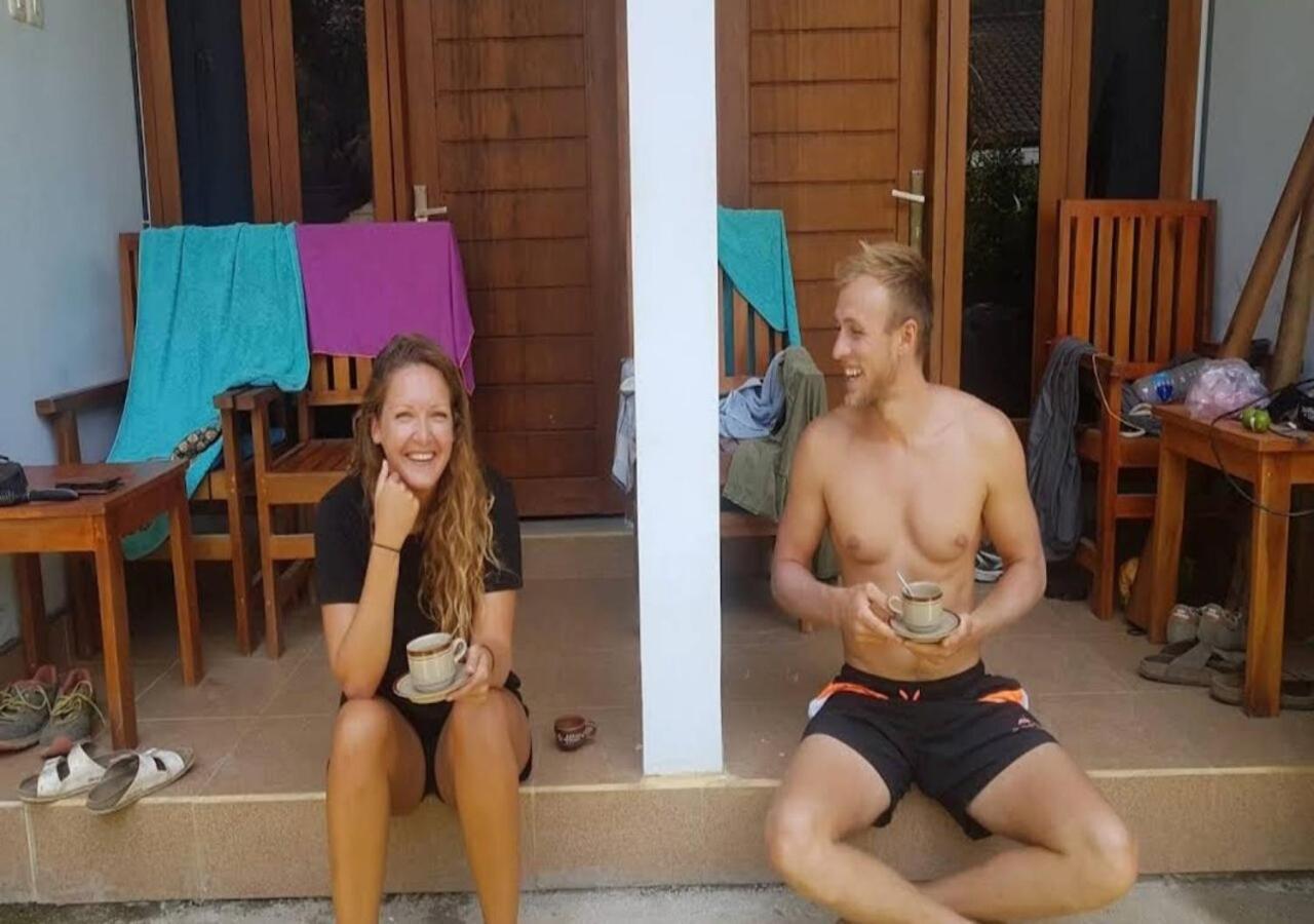Merendeng Hostel Kuta Kuta  Екстер'єр фото