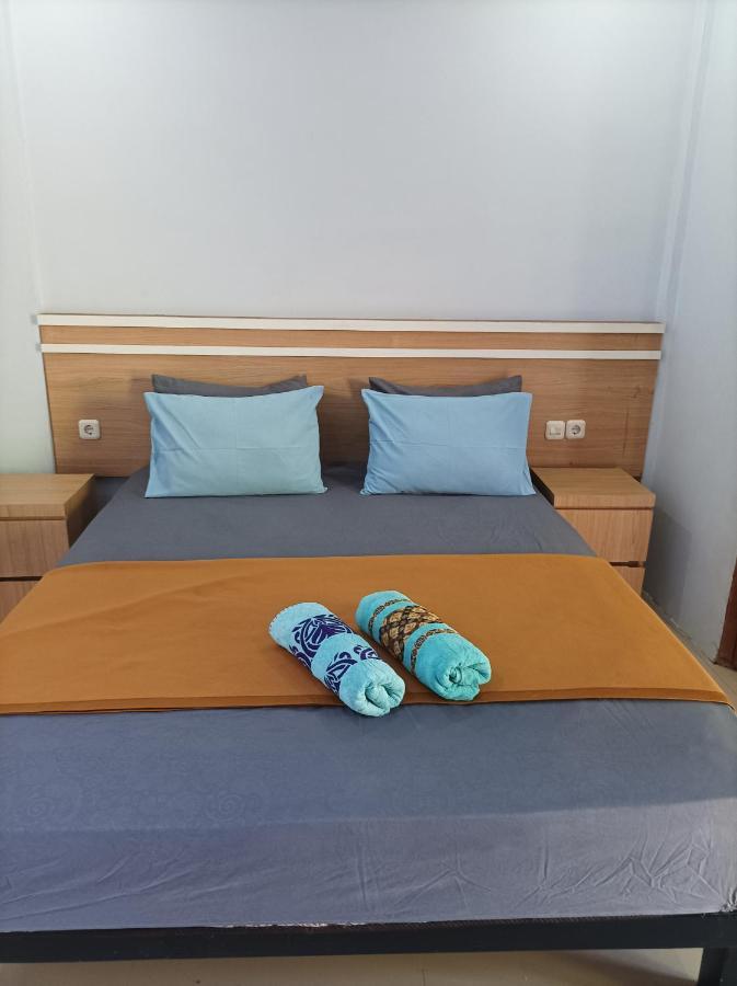 Merendeng Hostel Kuta Kuta  Екстер'єр фото