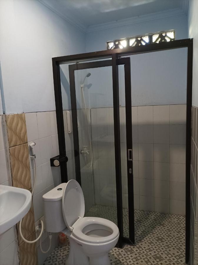 Merendeng Hostel Kuta Kuta  Екстер'єр фото