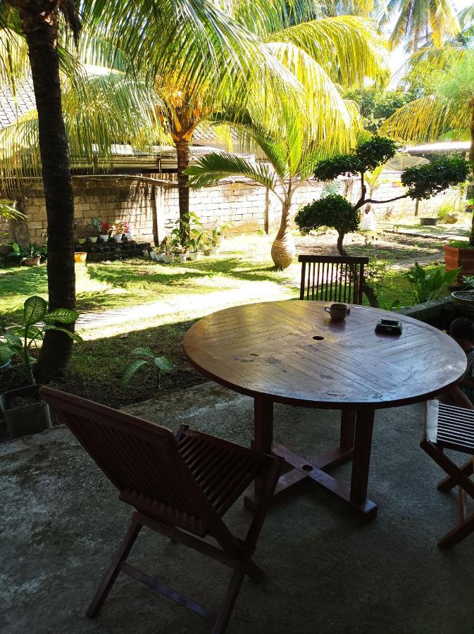 Merendeng Hostel Kuta Kuta  Екстер'єр фото