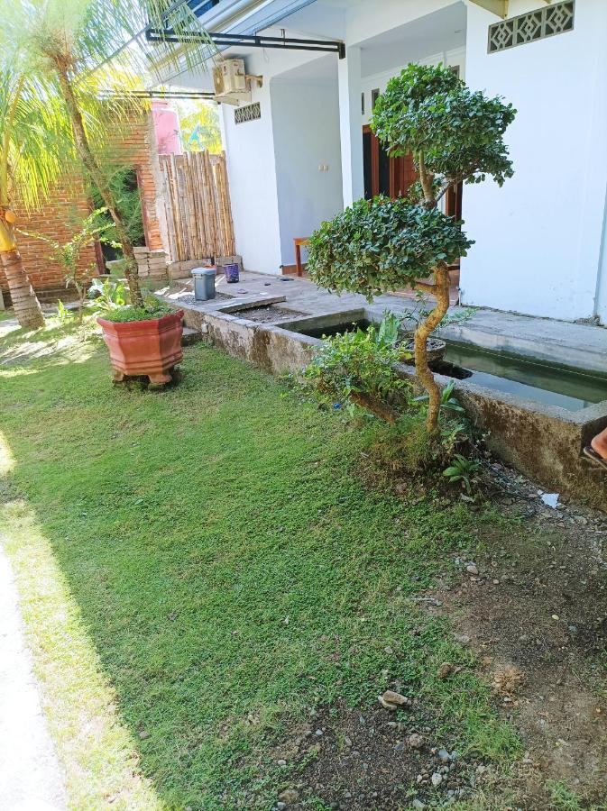 Merendeng Hostel Kuta Kuta  Екстер'єр фото