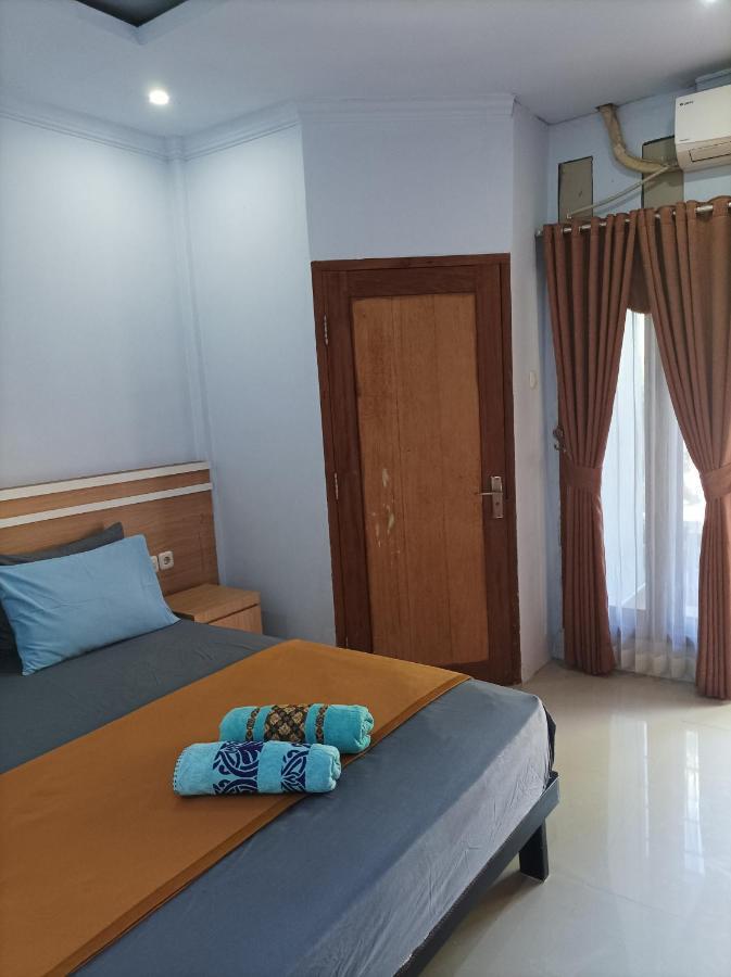 Merendeng Hostel Kuta Kuta  Екстер'єр фото