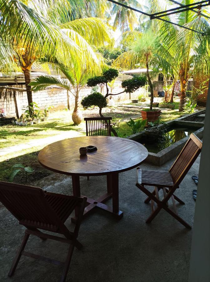 Merendeng Hostel Kuta Kuta  Екстер'єр фото