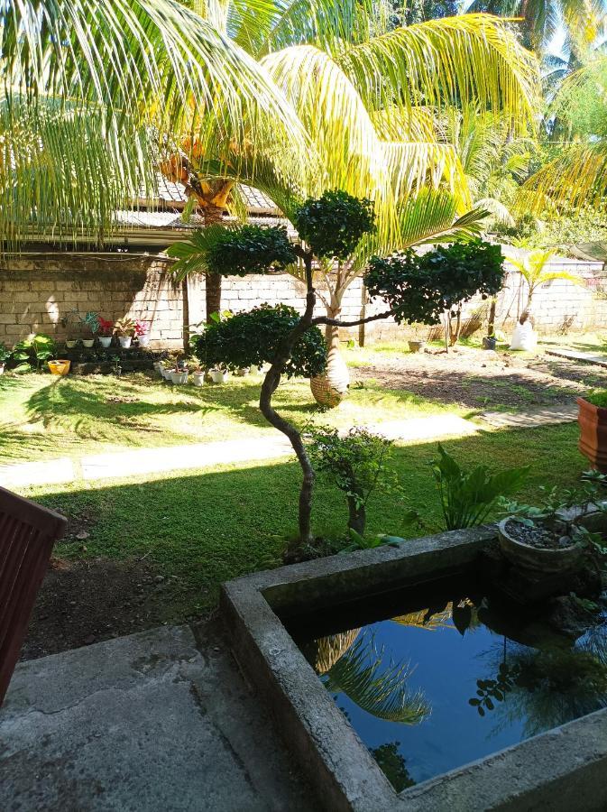 Merendeng Hostel Kuta Kuta  Екстер'єр фото